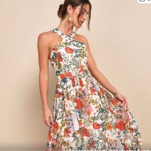 Lulu’s floral maxi dress size xs.